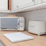 Central & Charmingly Curated 1Bd Wifi Fulham