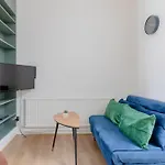 Central & Charmingly Curated 1Bd Wifi Fulham
