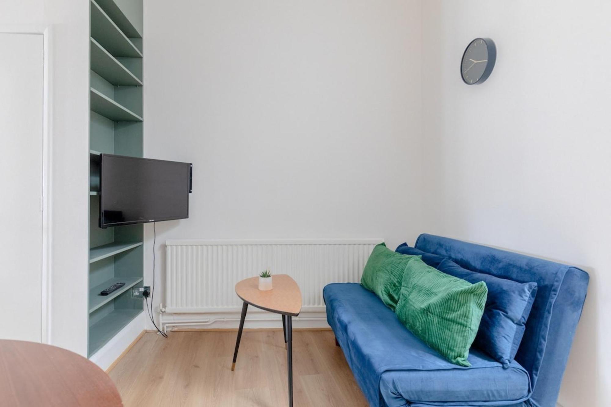 & Charmingly Curated 1bd Wifi Fulham *