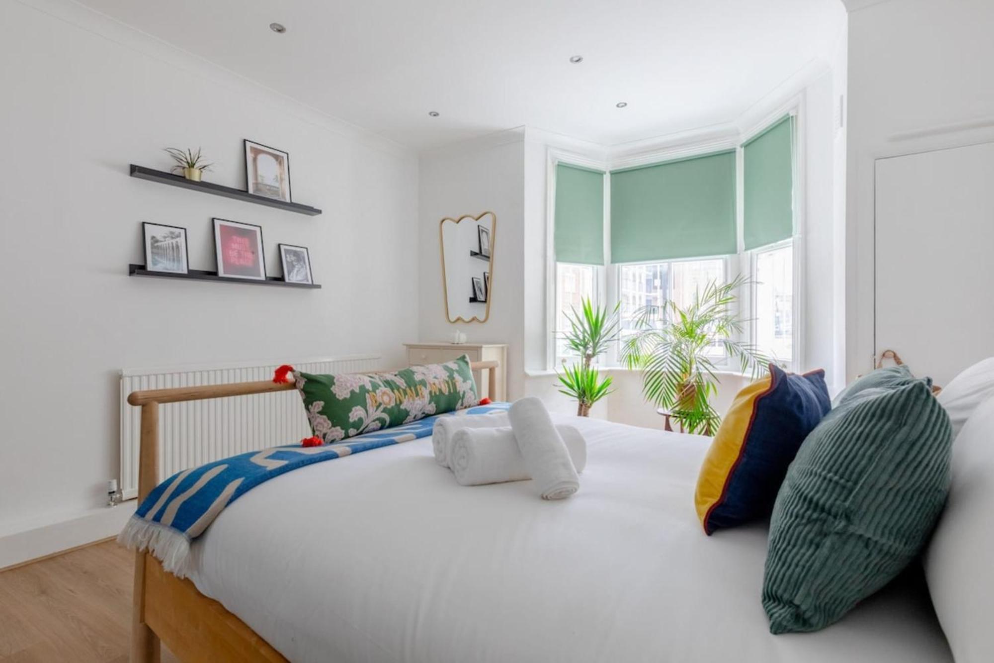 & Charmingly Curated 1bd Wifi Fulham